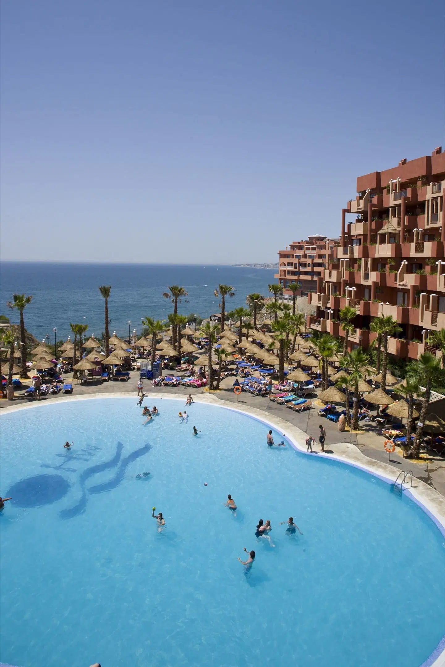 Holiday Polynesia OUTDOOR_POOL