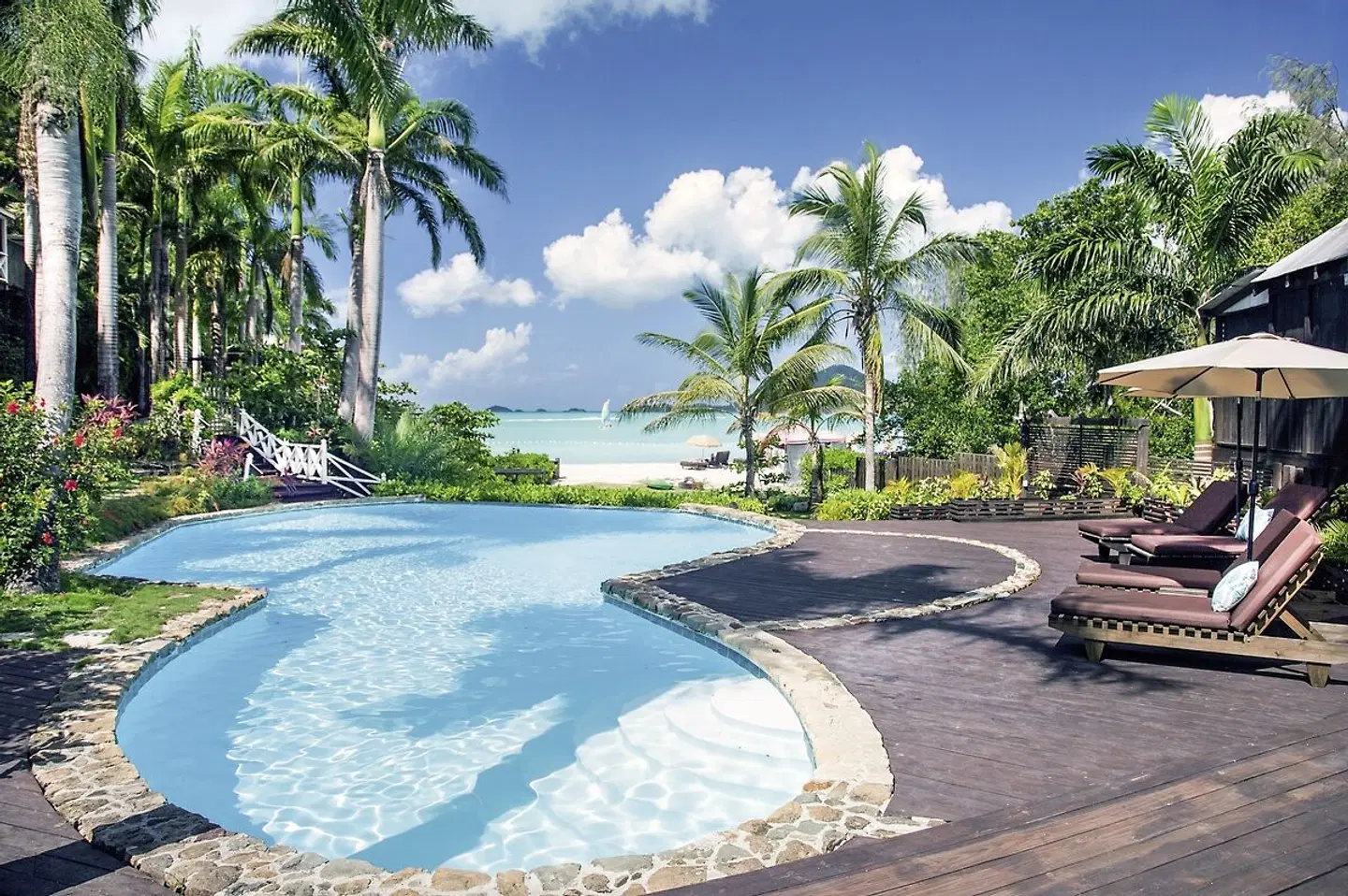 Cocos Hotel OUTDOOR_POOL
