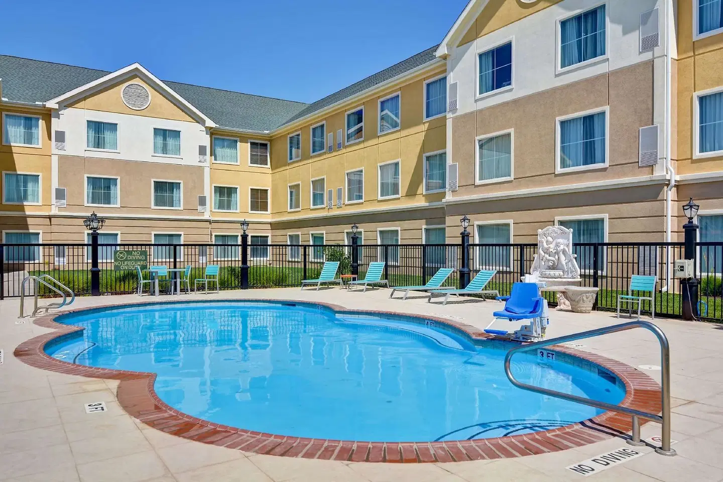 Homewood Suites by Hilton Amarillo OUTDOOR_POOL