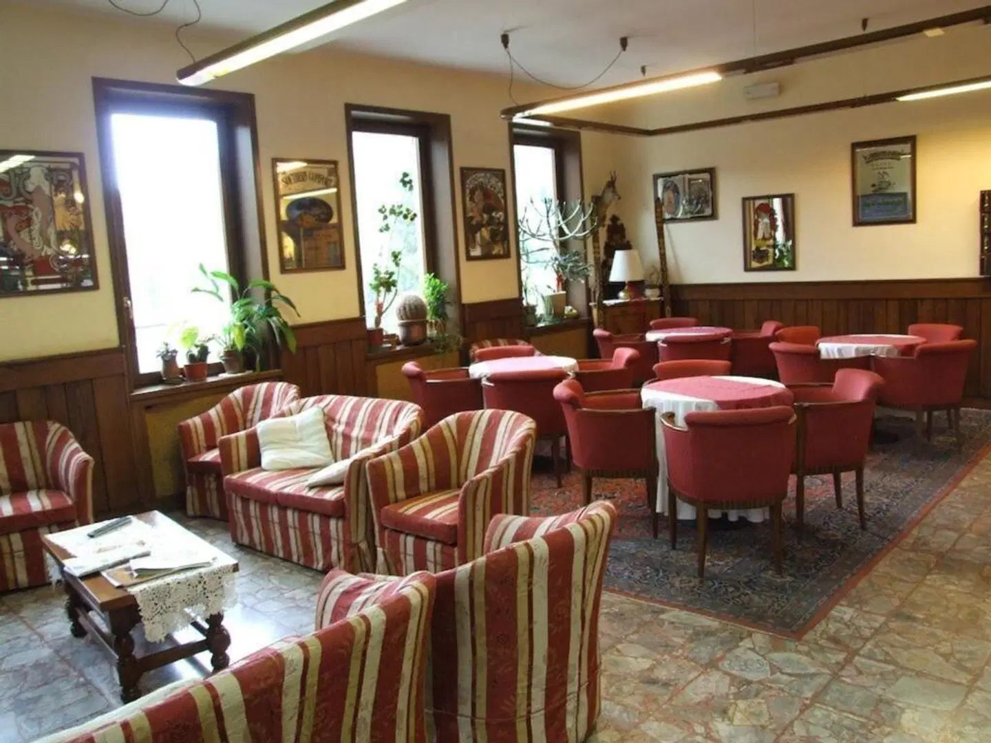 Caminetto Mountain Resort Bar