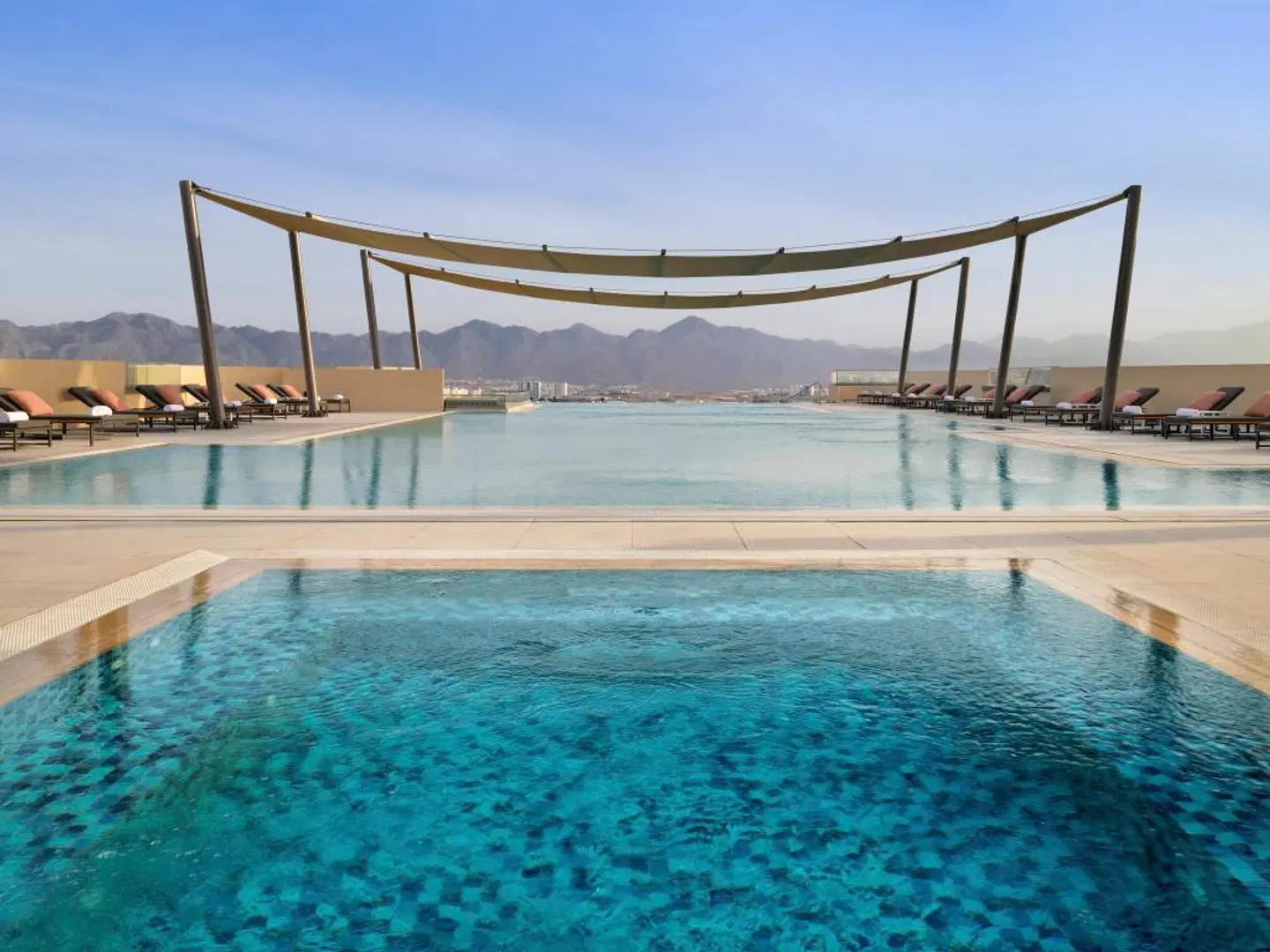 Mövenpick Hotel and Hotel Apartments Ghala Muscat OUTDOOR_POOL
