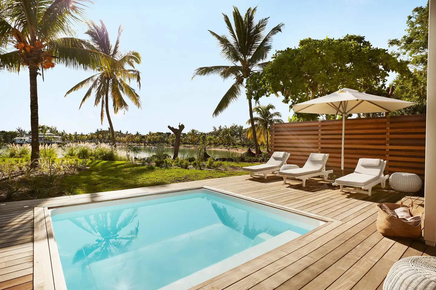 LUX* Grand Gaube, Mauritius OUTDOOR_POOL