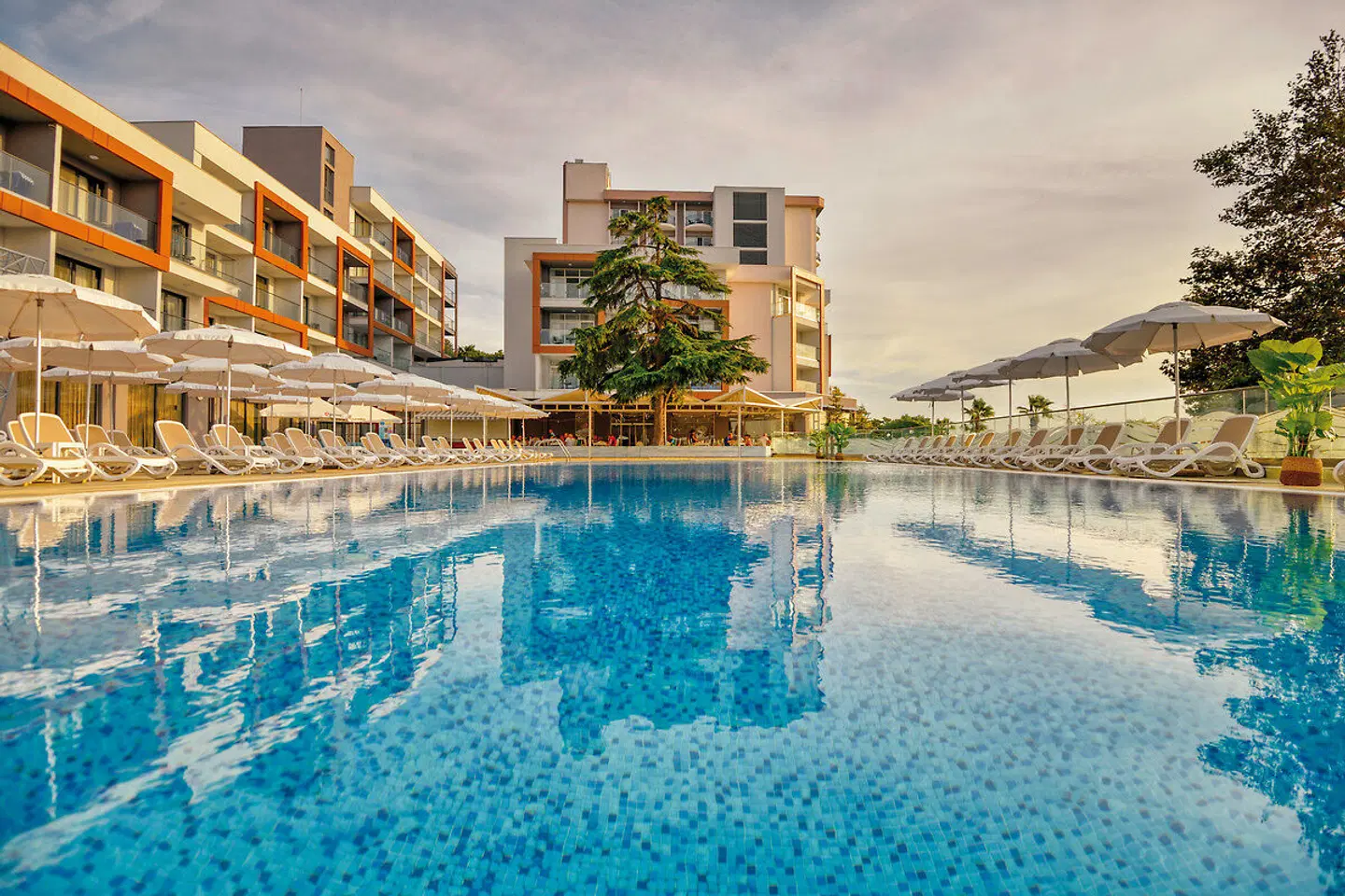 Sentido Marea OUTDOOR_POOL