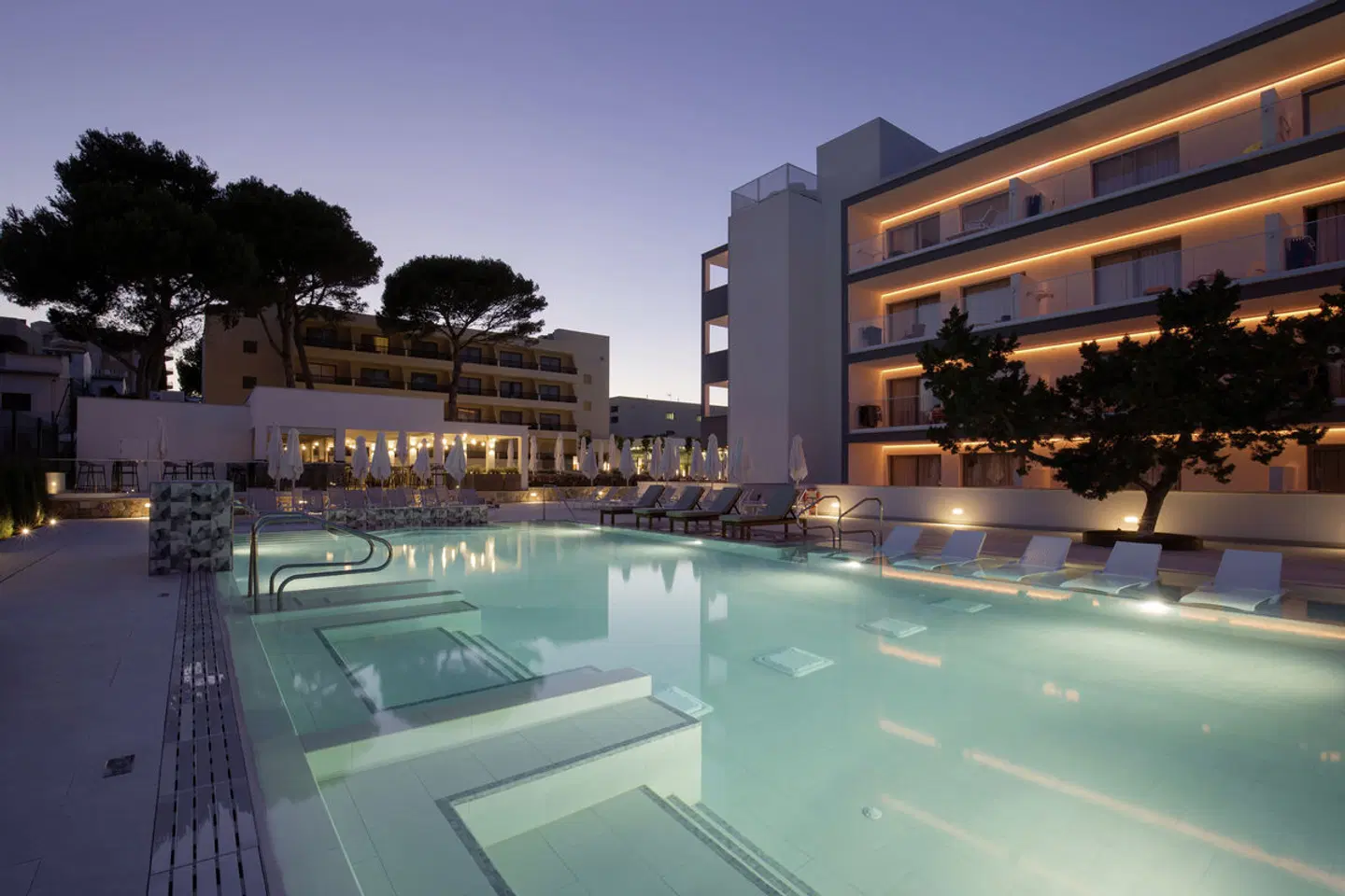 Bella Playa & Spa OUTDOOR_POOL