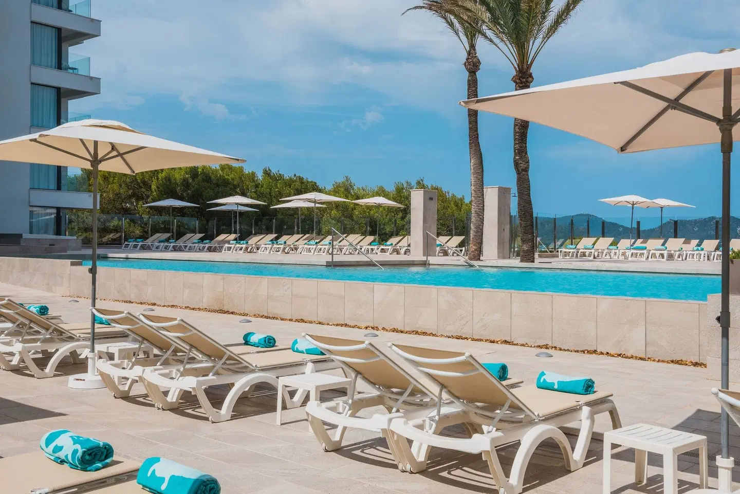 Iberostar Waves Cala Millor OUTDOOR_POOL