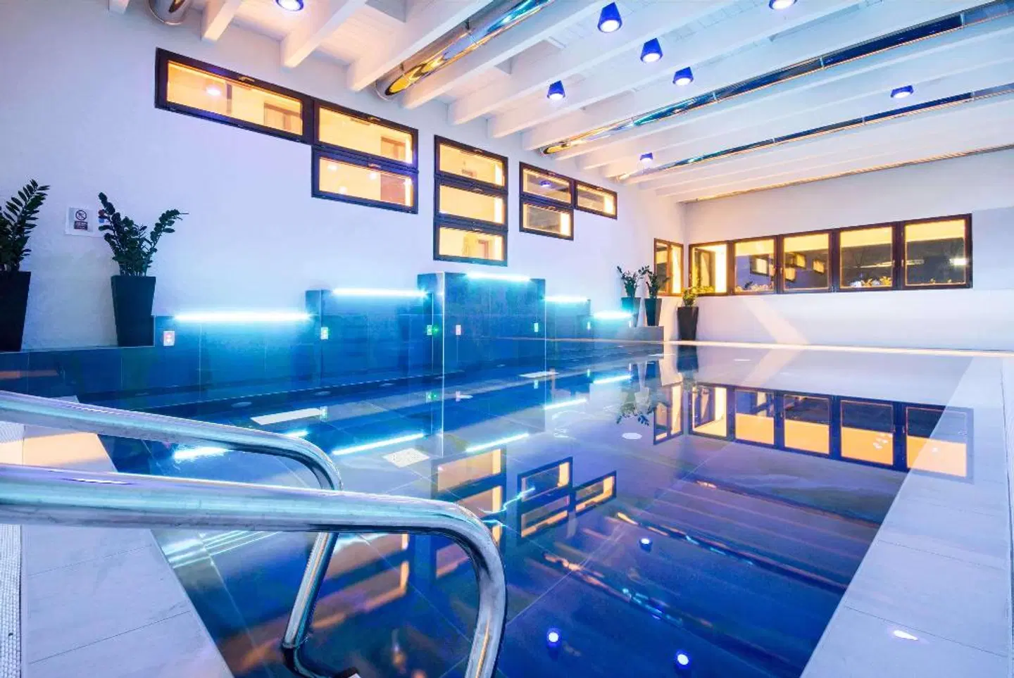 Best Western Modena District Hallenbad