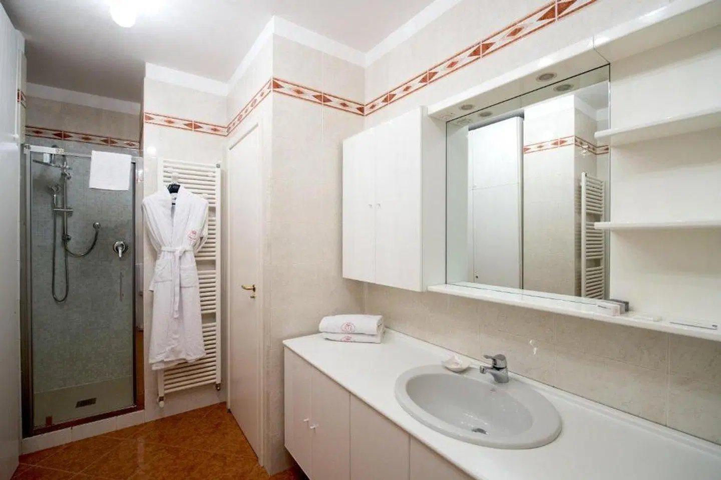 Phi Hotel Bologna - Hotel Badezimmer