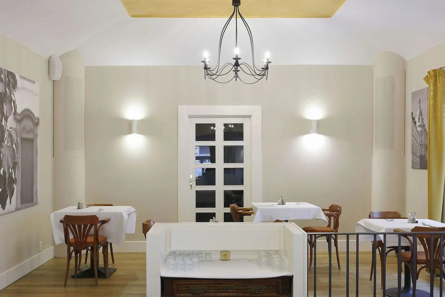 Three Crowns Hotel Badezimmer