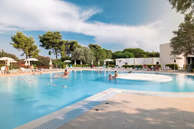 TH Simeri OUTDOOR_POOL