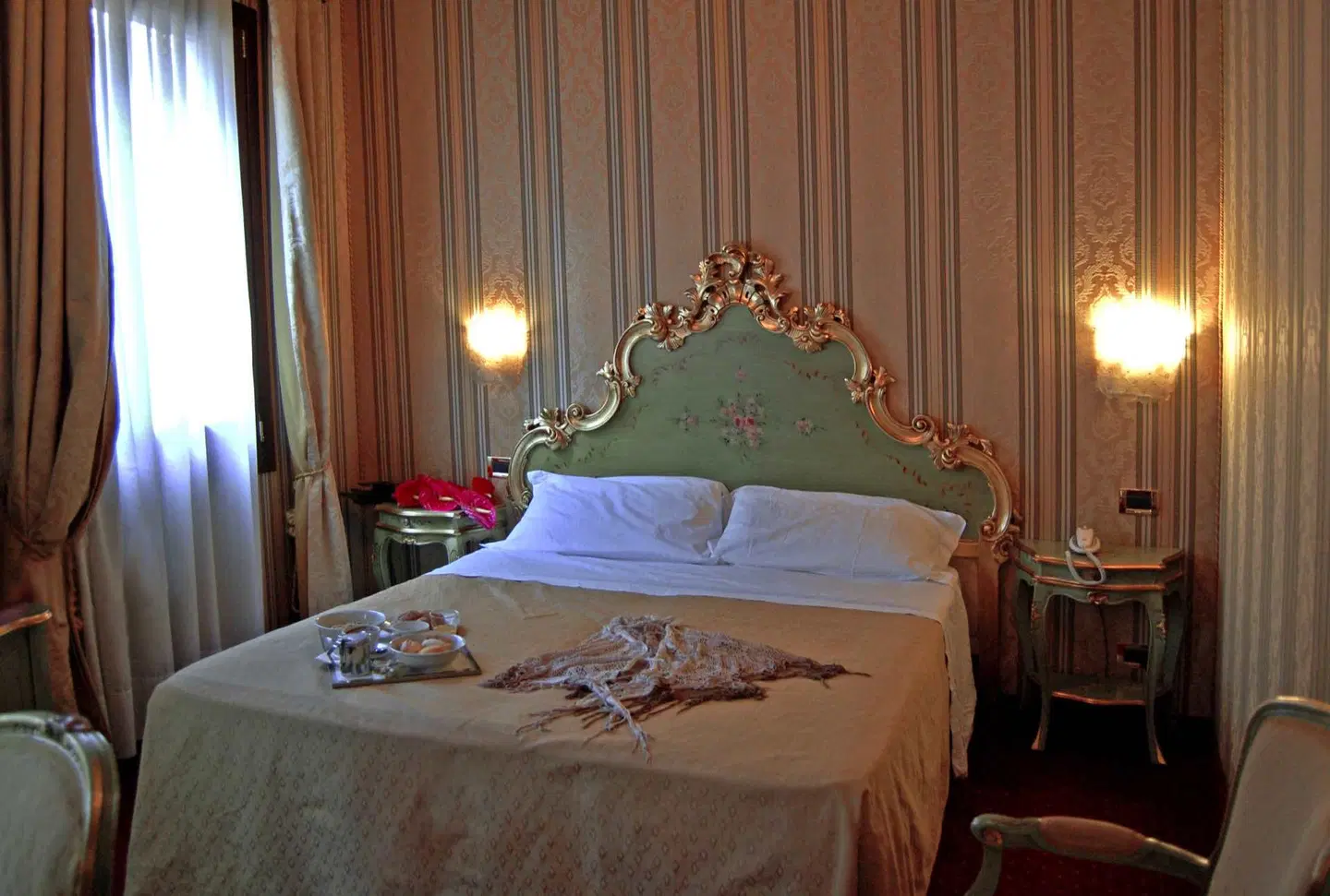 Al Graspo de Ua ROOM_EXAMPLE