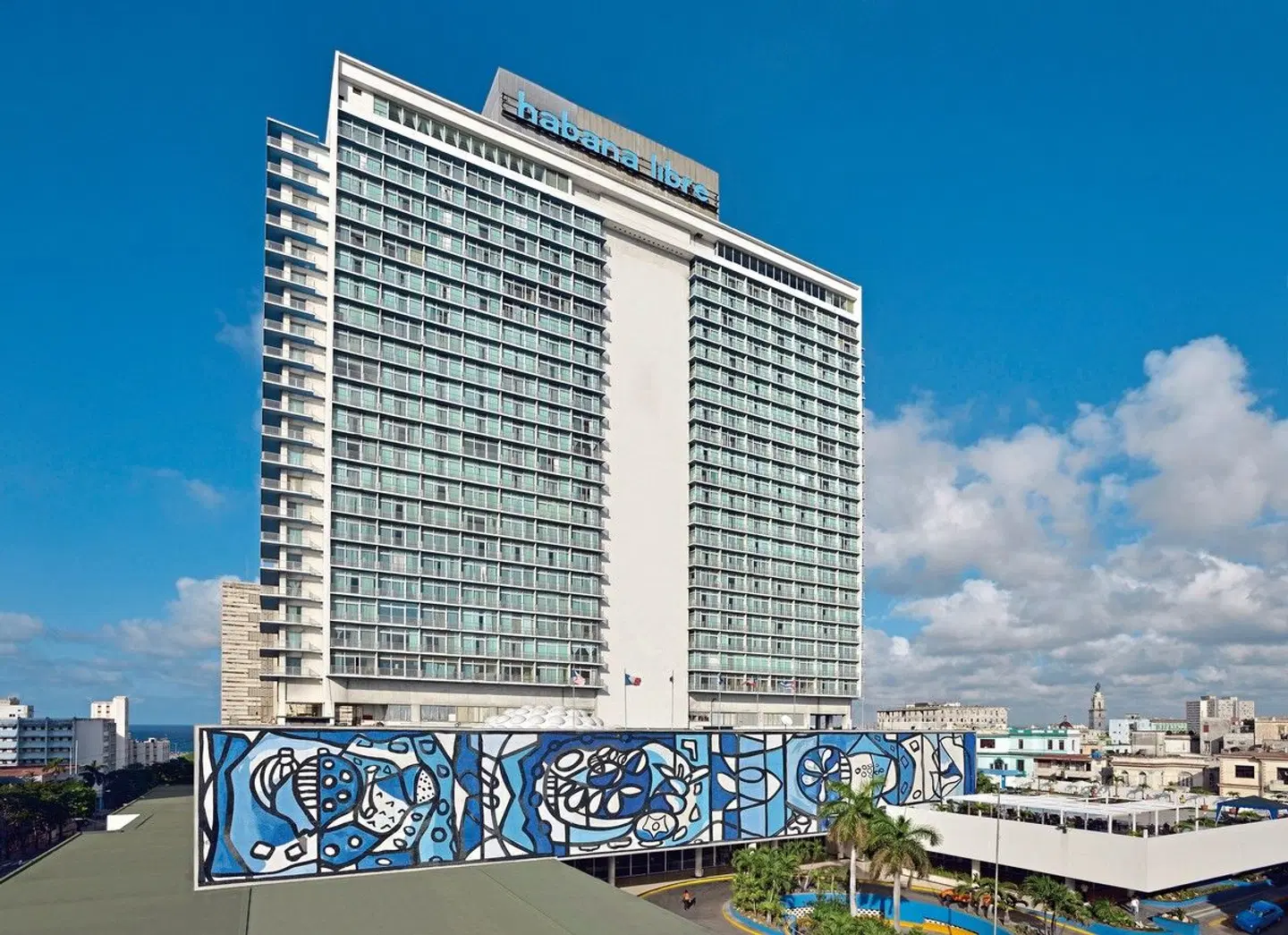 Tryp Habana Libre EXTERIOR