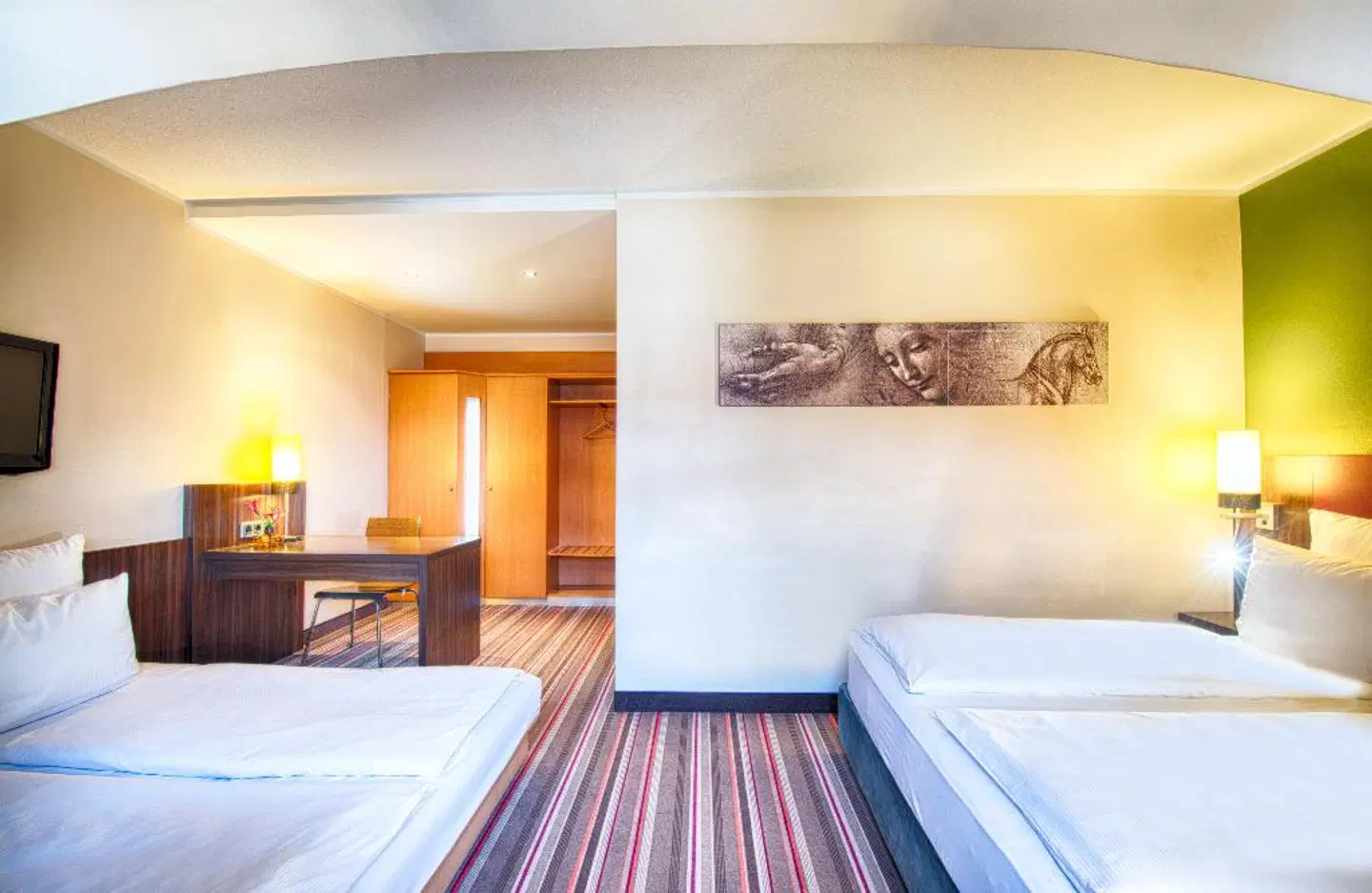 Leonardo Hotel & Residenz München ROOM_EXAMPLE