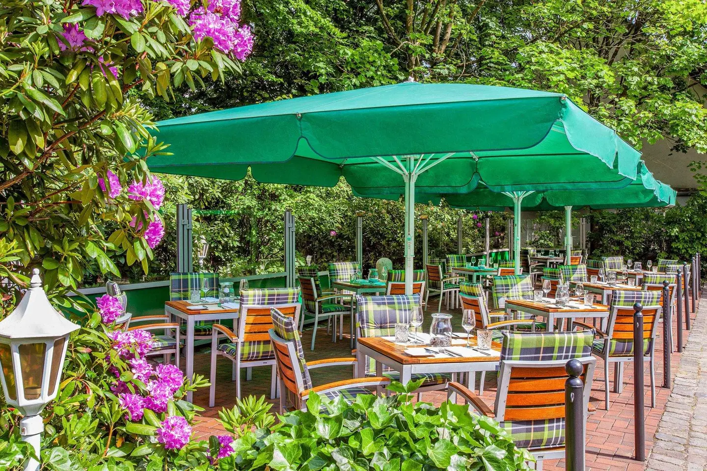 Courtyard by Marriott Hamburg Airport Terrasse