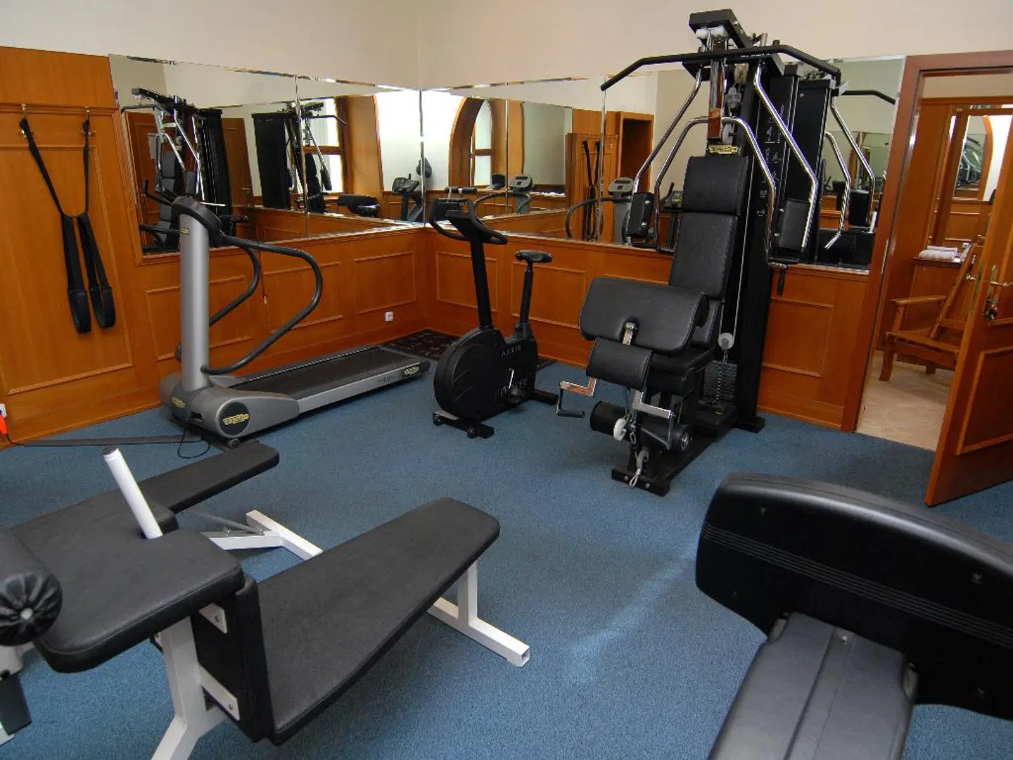 Opera SPORTS_AND_LEISURE