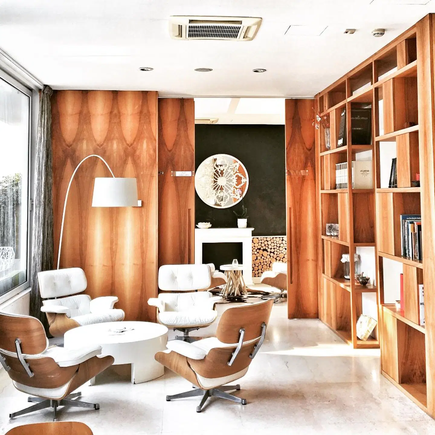 Select Suites & Spa Restaurant