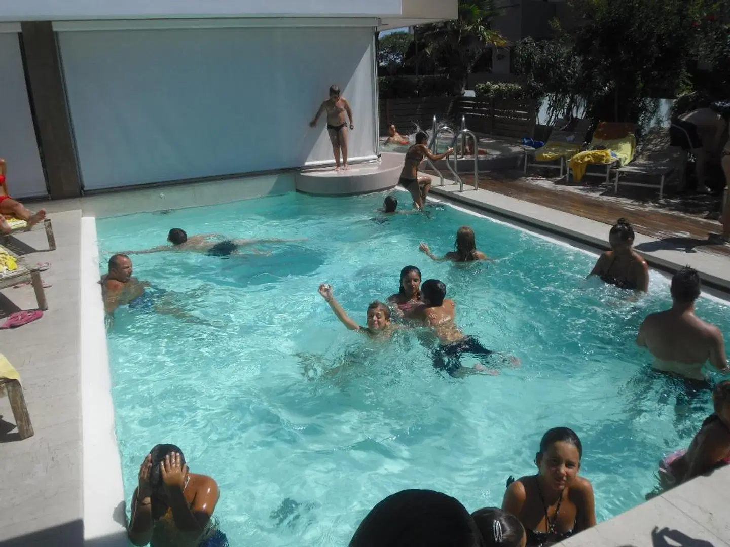 Select Suites & Spa Hallenbad