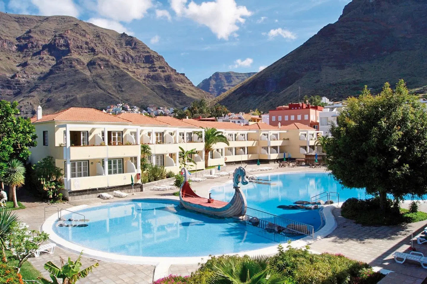 Apartamentos Checkin Laurisilva OUTDOOR_POOL