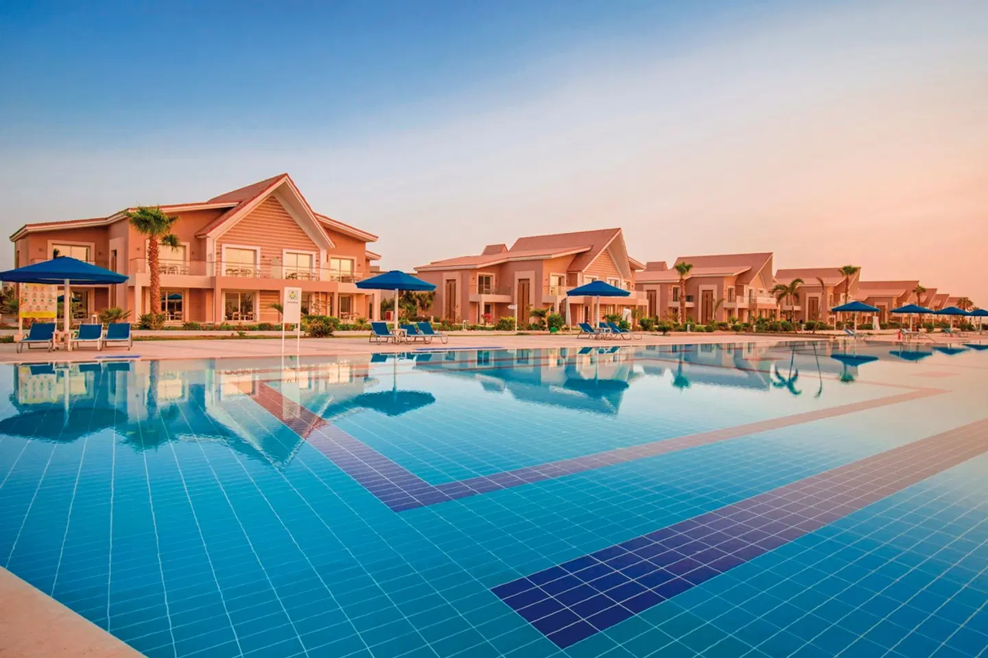 Pickalbatros Sea World Resort - Marsa Alam OUTDOOR_POOL