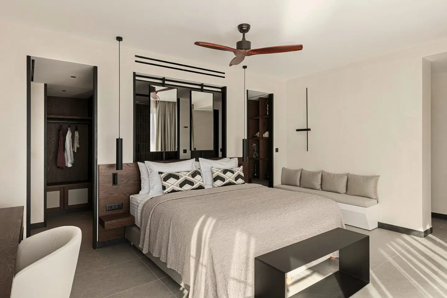 King Jason Zante ROOM_EXAMPLE