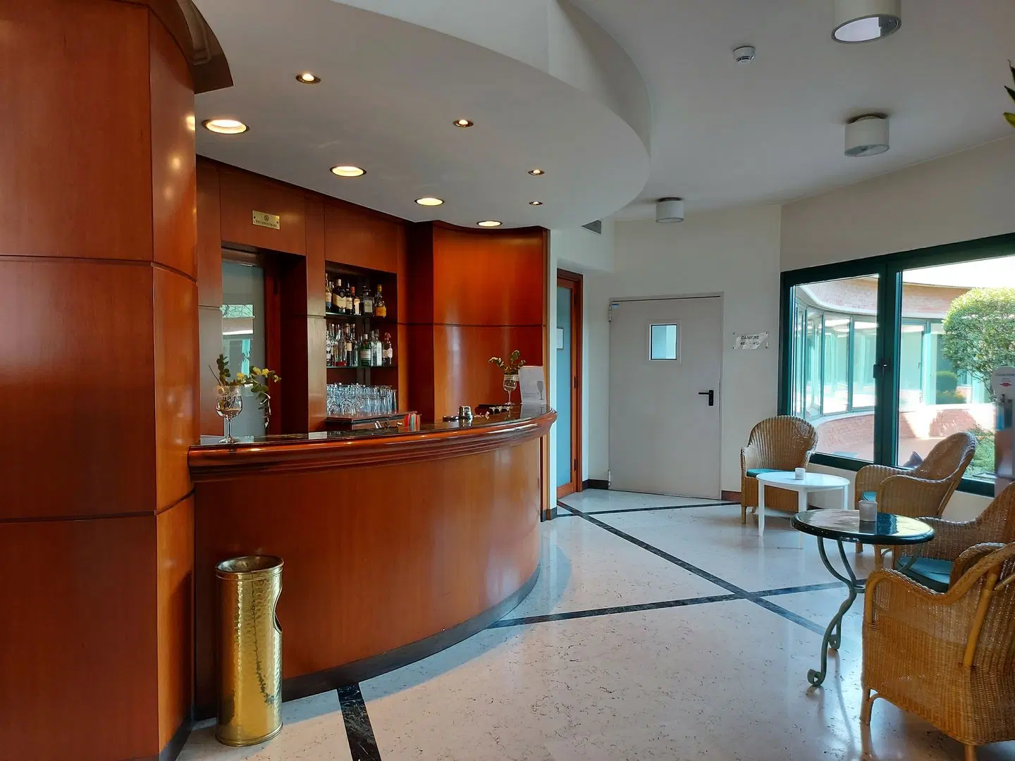 Phi Hotel Emilia LOUNGE_LOBBY