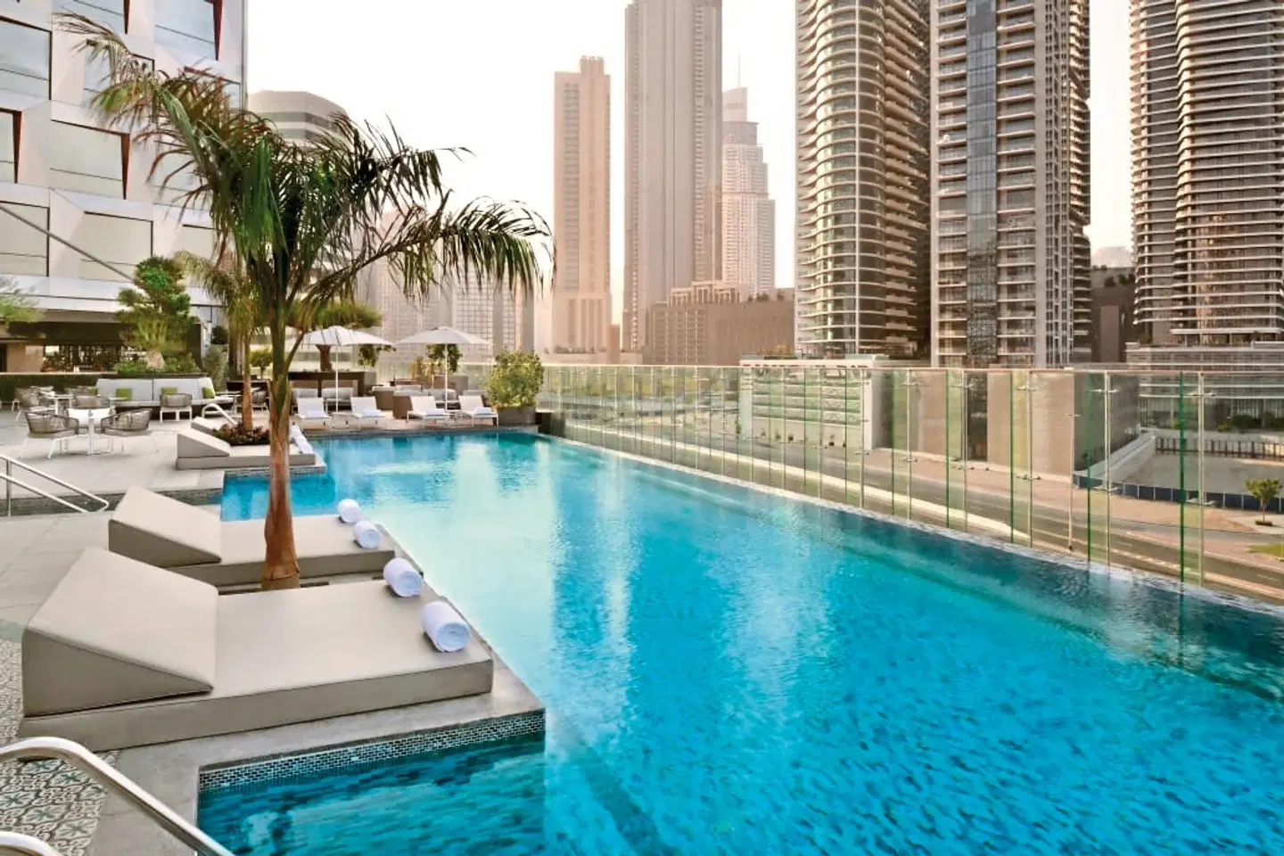 Hotel Indigo Dubai Downtown OUTDOOR_POOL