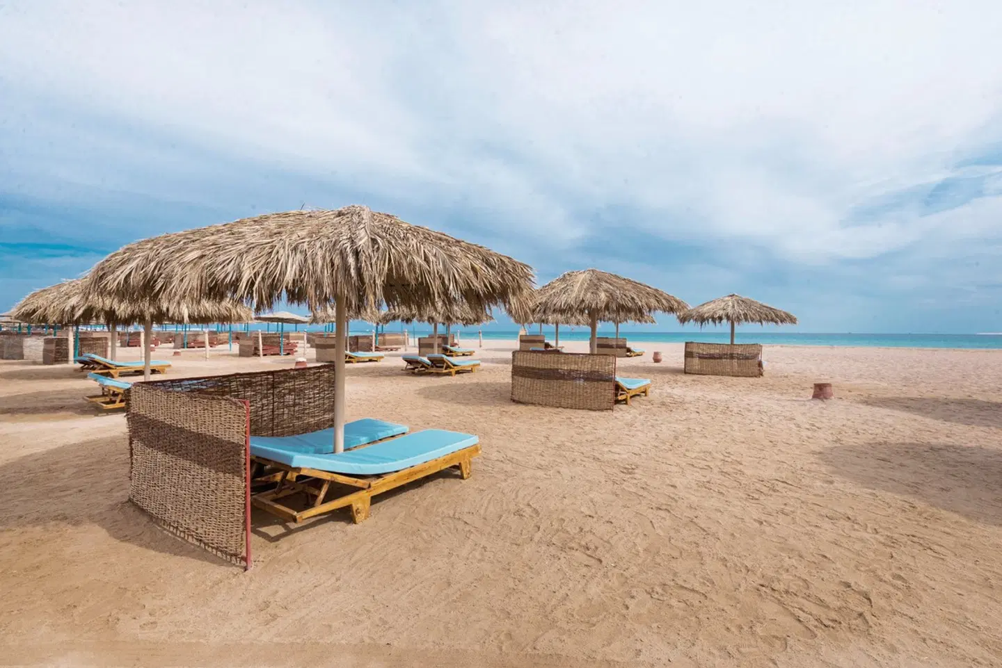 Shams Lodge Water Sports Resort Strand