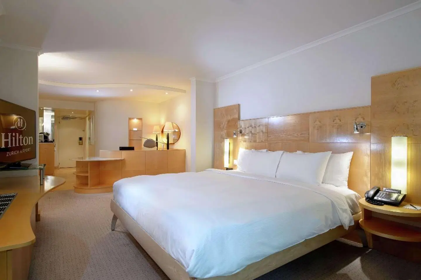 Hilton Zurich Airport ROOM_EXAMPLE