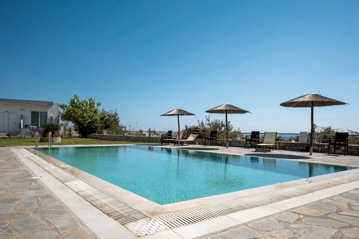 Gardenia OUTDOOR_POOL