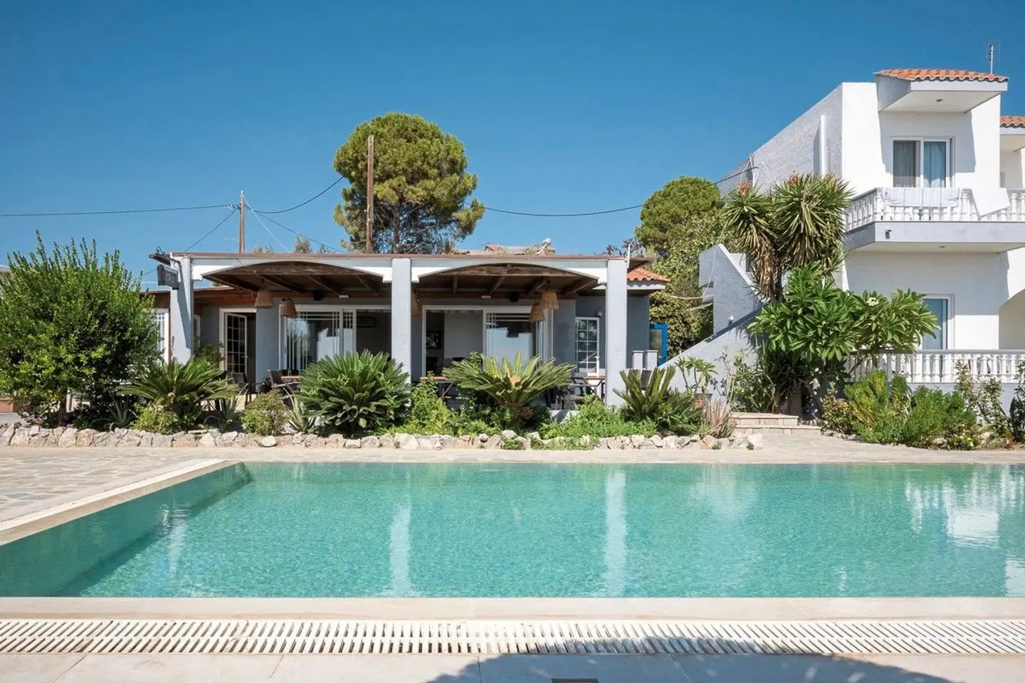 Gardenia OUTDOOR_POOL