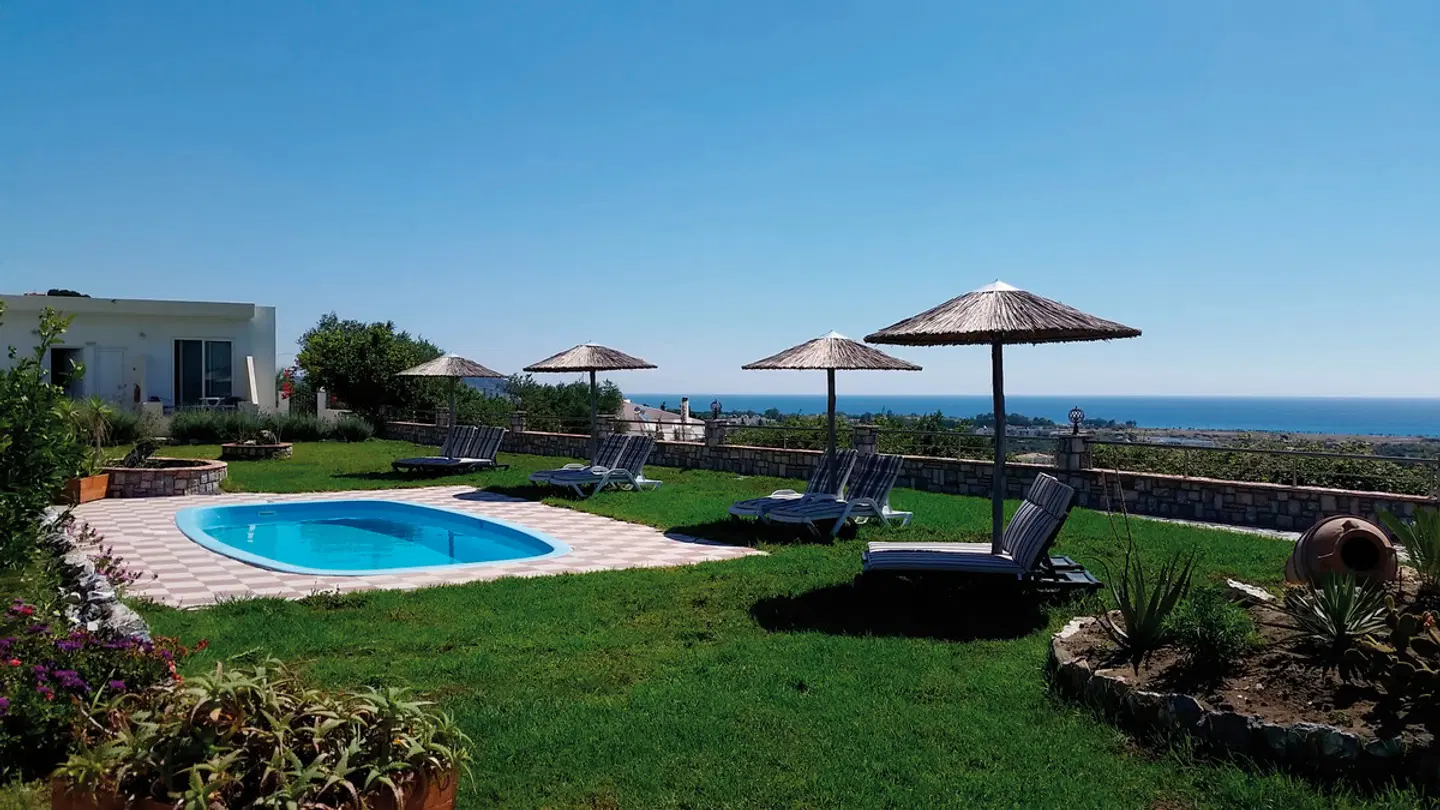 Gardenia OUTDOOR_POOL