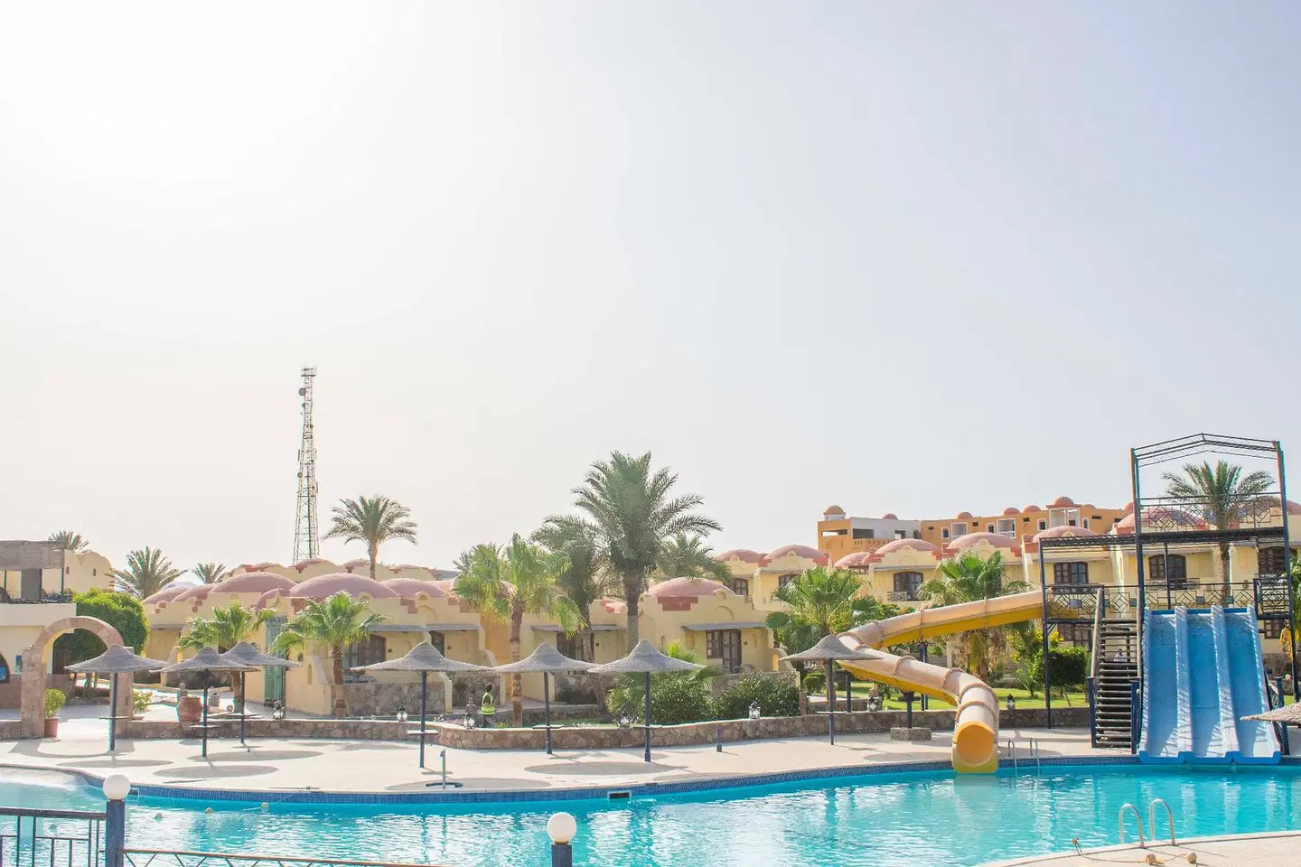 Protels Crystal Beach Resort OUTDOOR_POOL