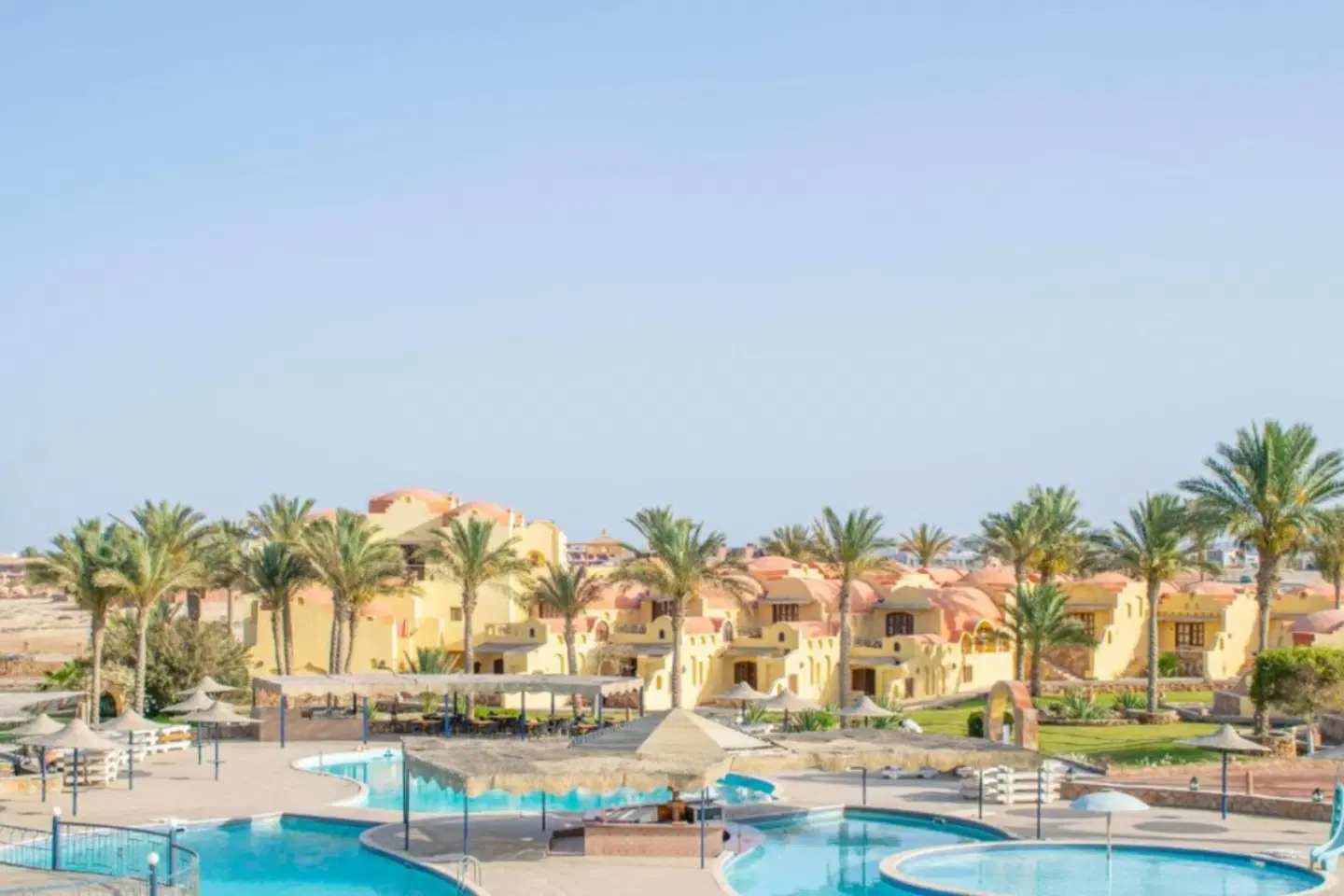 Protels Crystal Beach Resort OUTDOOR_POOL