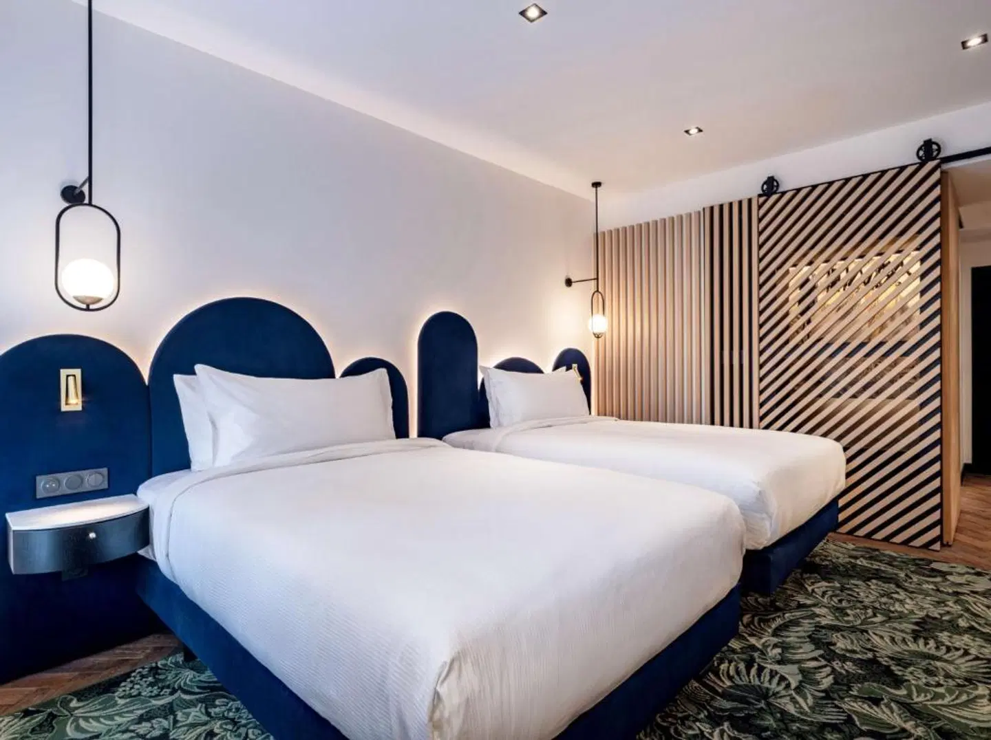 DoubleTree by Hilton Nice Centre Iconic, France ROOM_EXAMPLE