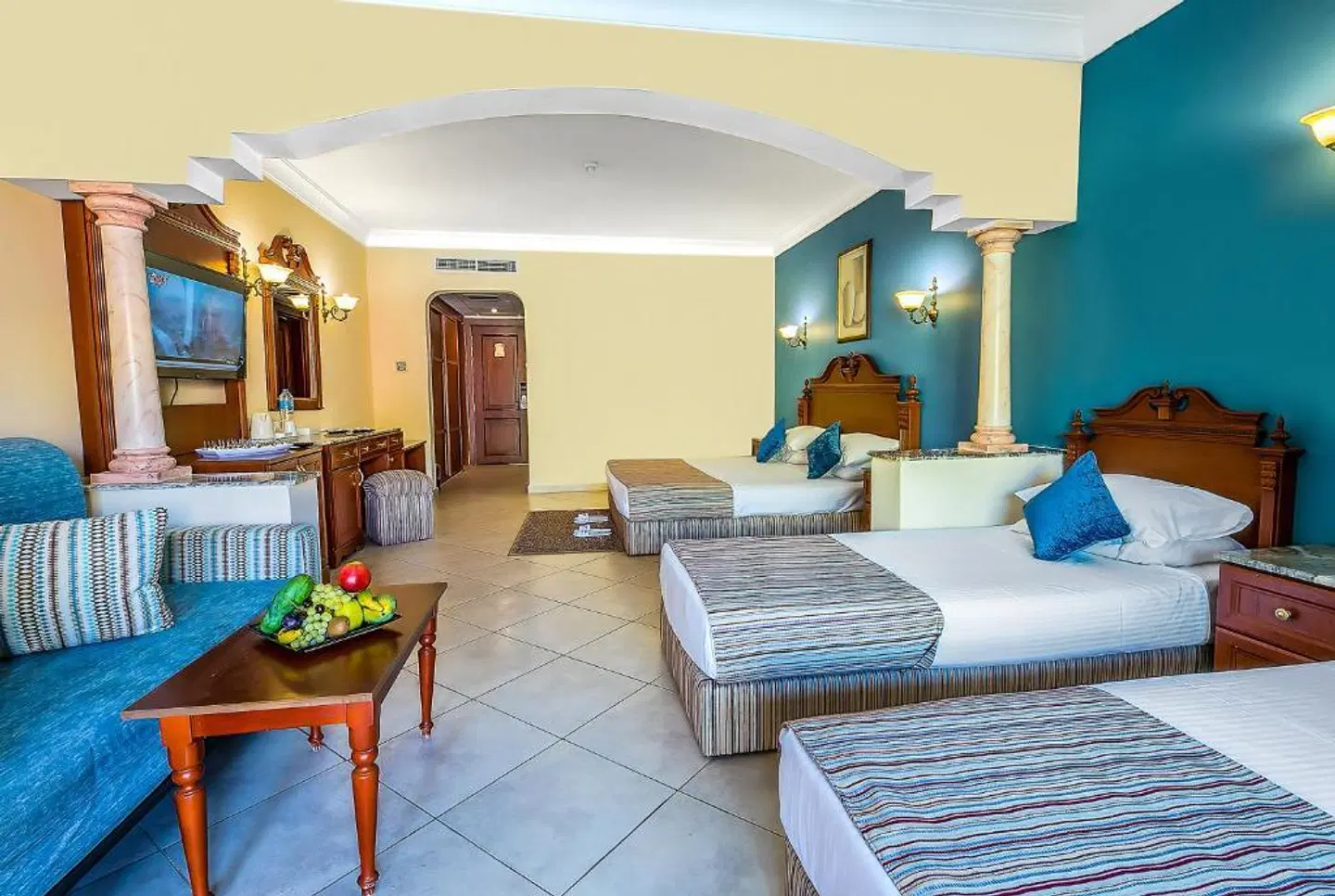 Titanic Palace ROOM_EXAMPLE