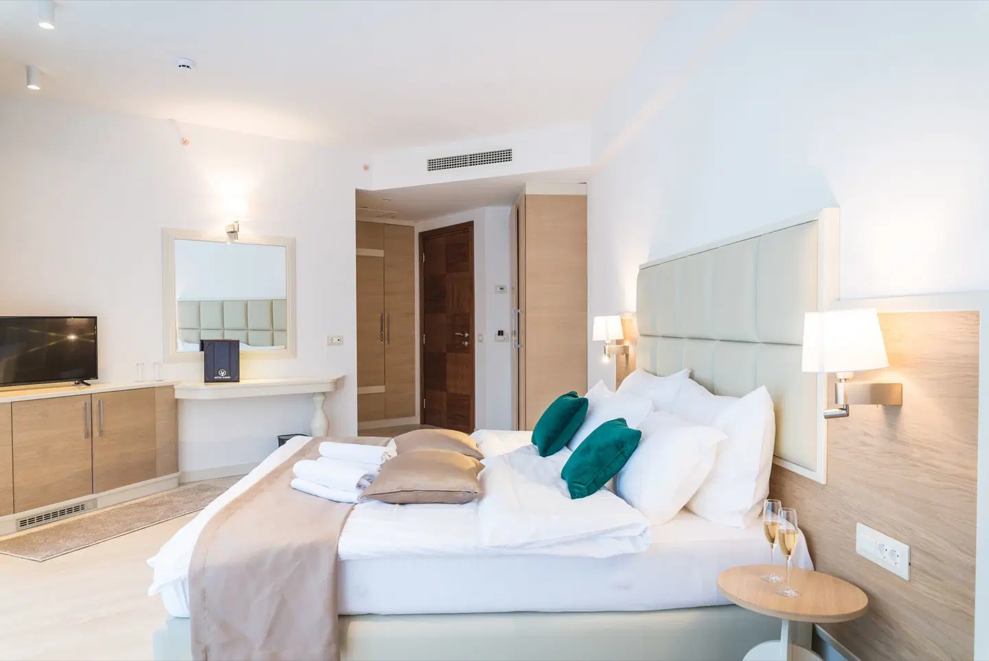 Kadmo by Aycon ROOM_EXAMPLE