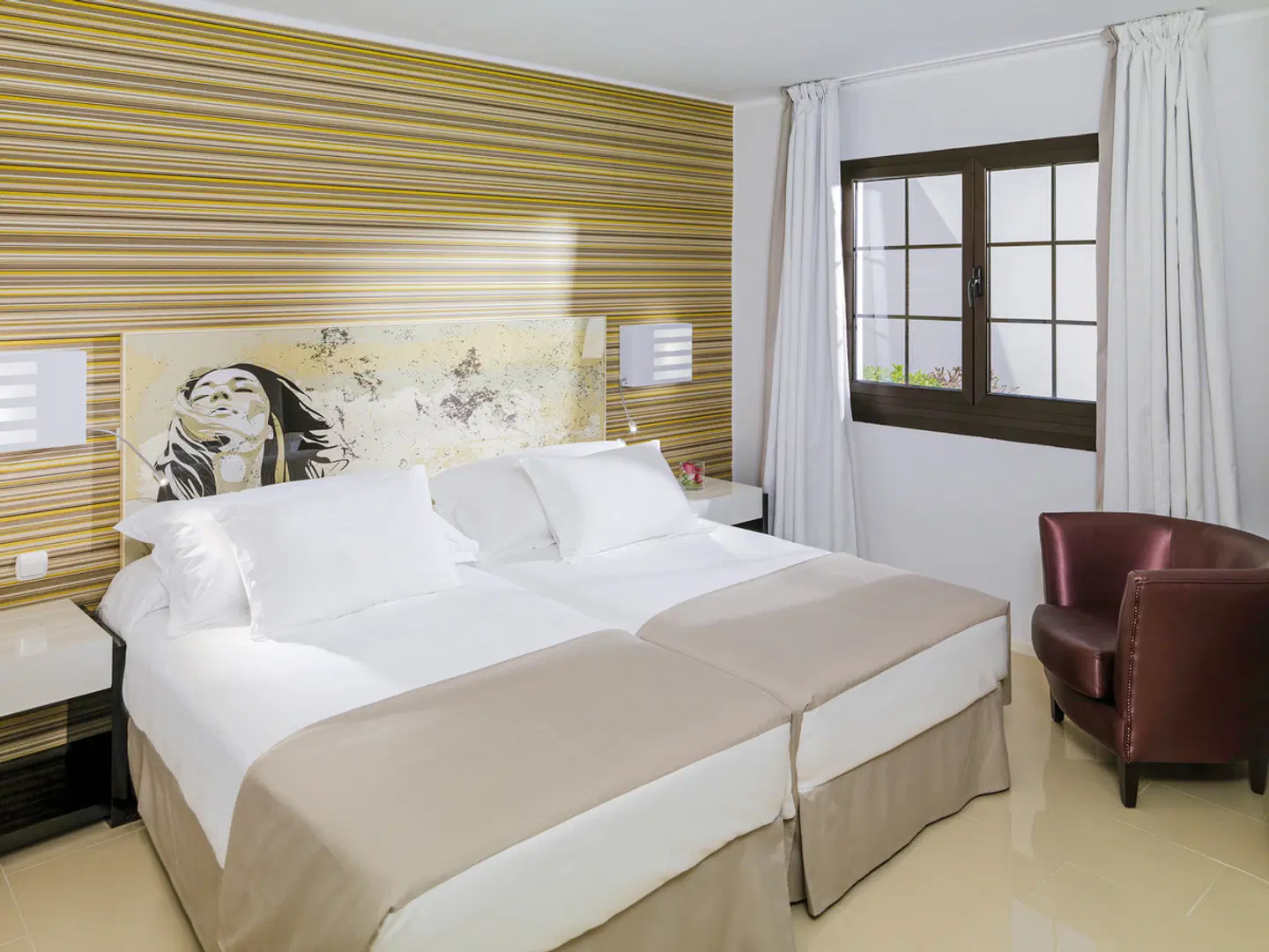 H10 White Suites Boutique ROOM_EXAMPLE