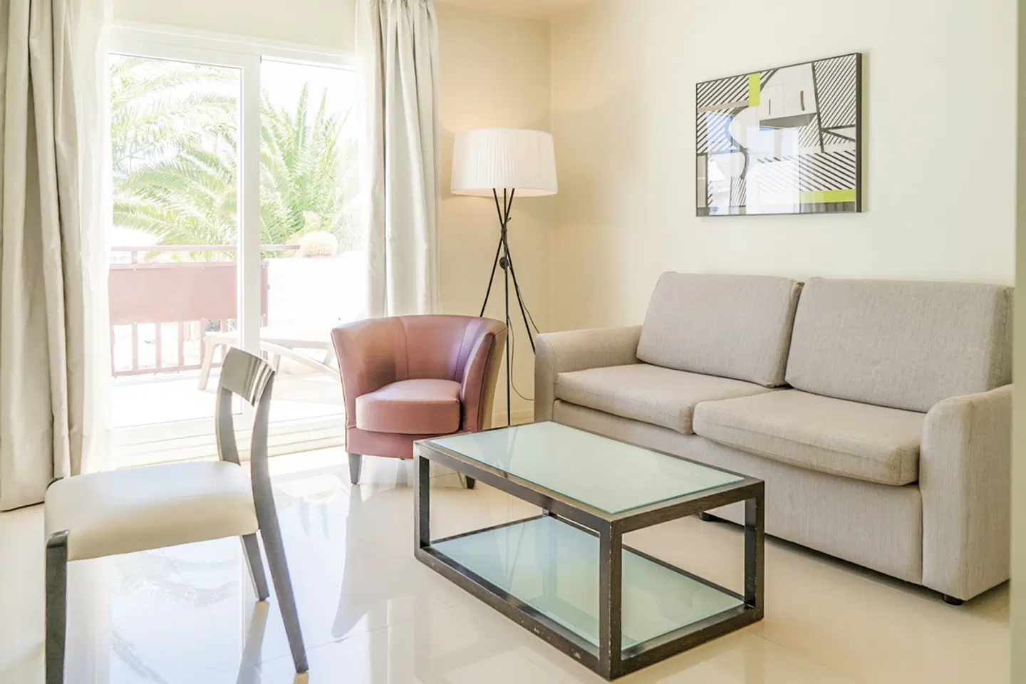 H10 White Suites Boutique ROOM_EXAMPLE