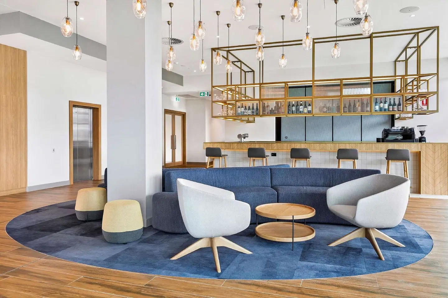 Hilton Garden Inn Albany Bar