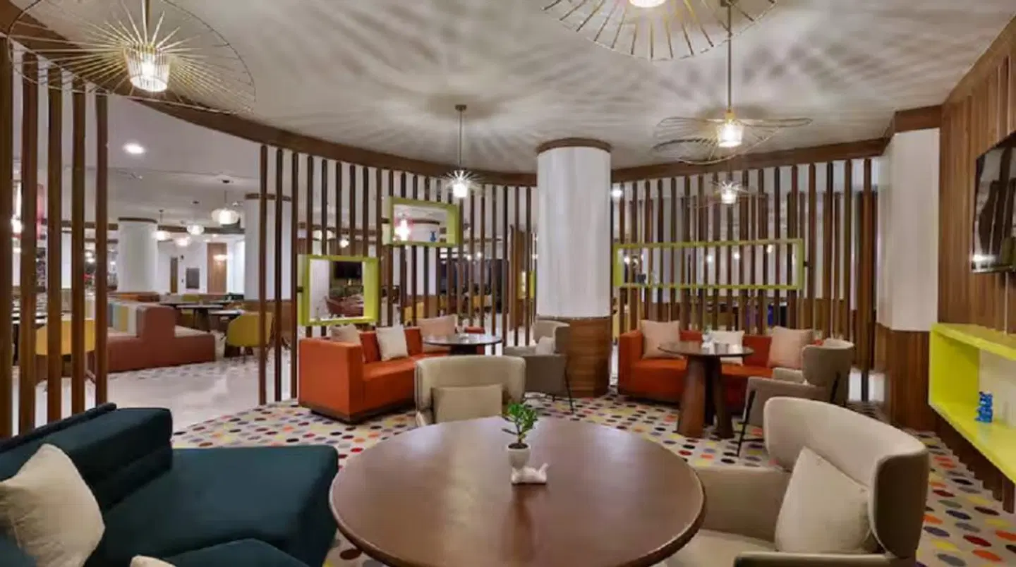Hampton By Hilton Sharma LOUNGE_LOBBY