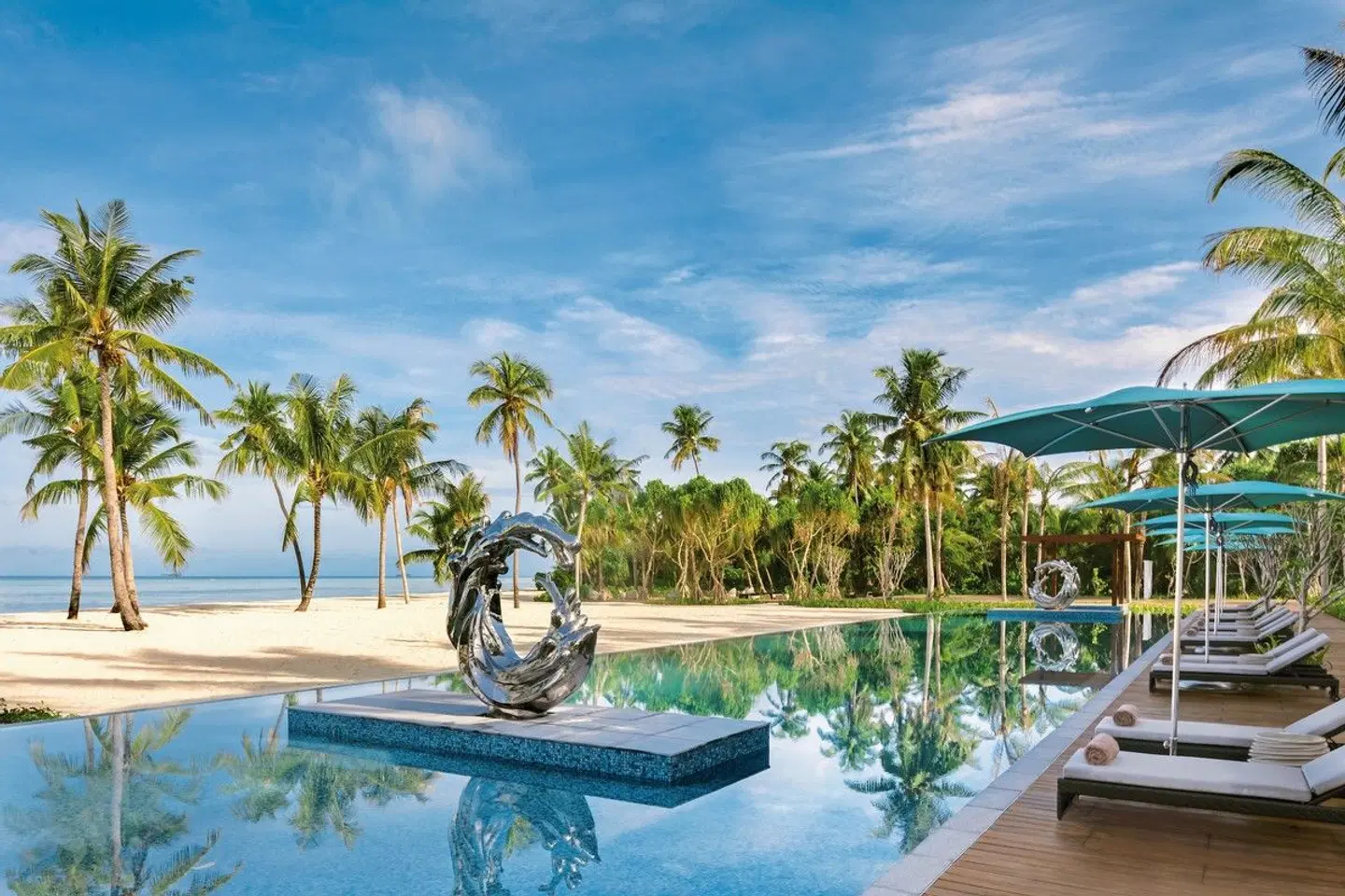 Pullmann Maldives Maamutaa Resort OUTDOOR_POOL