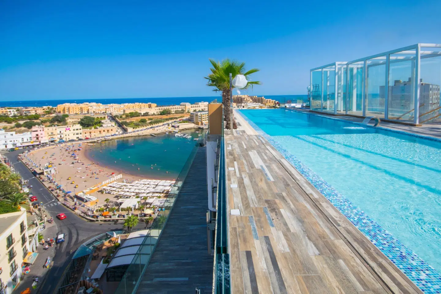 H Hotel OUTDOOR_POOL