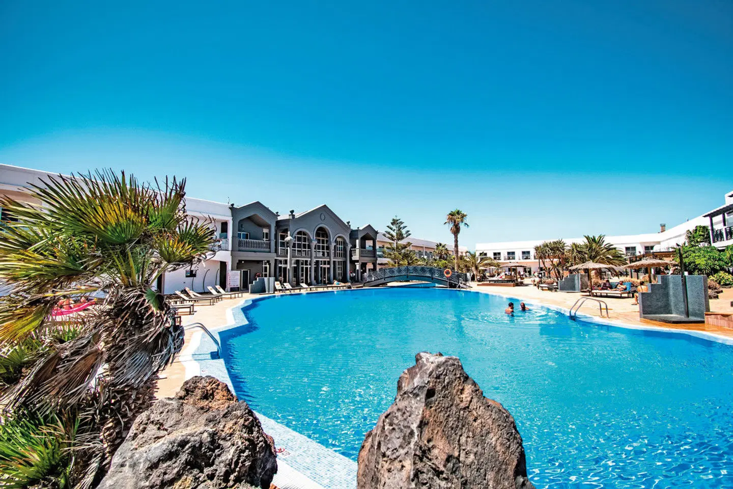 Coral Cotillo Beach Hotel OUTDOOR_POOL