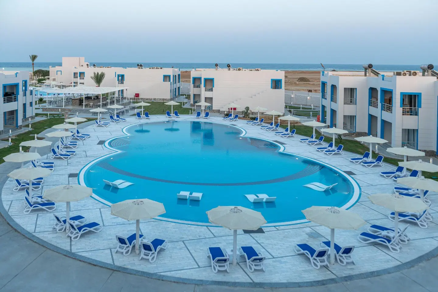 Casa Blue Resort OUTDOOR_POOL