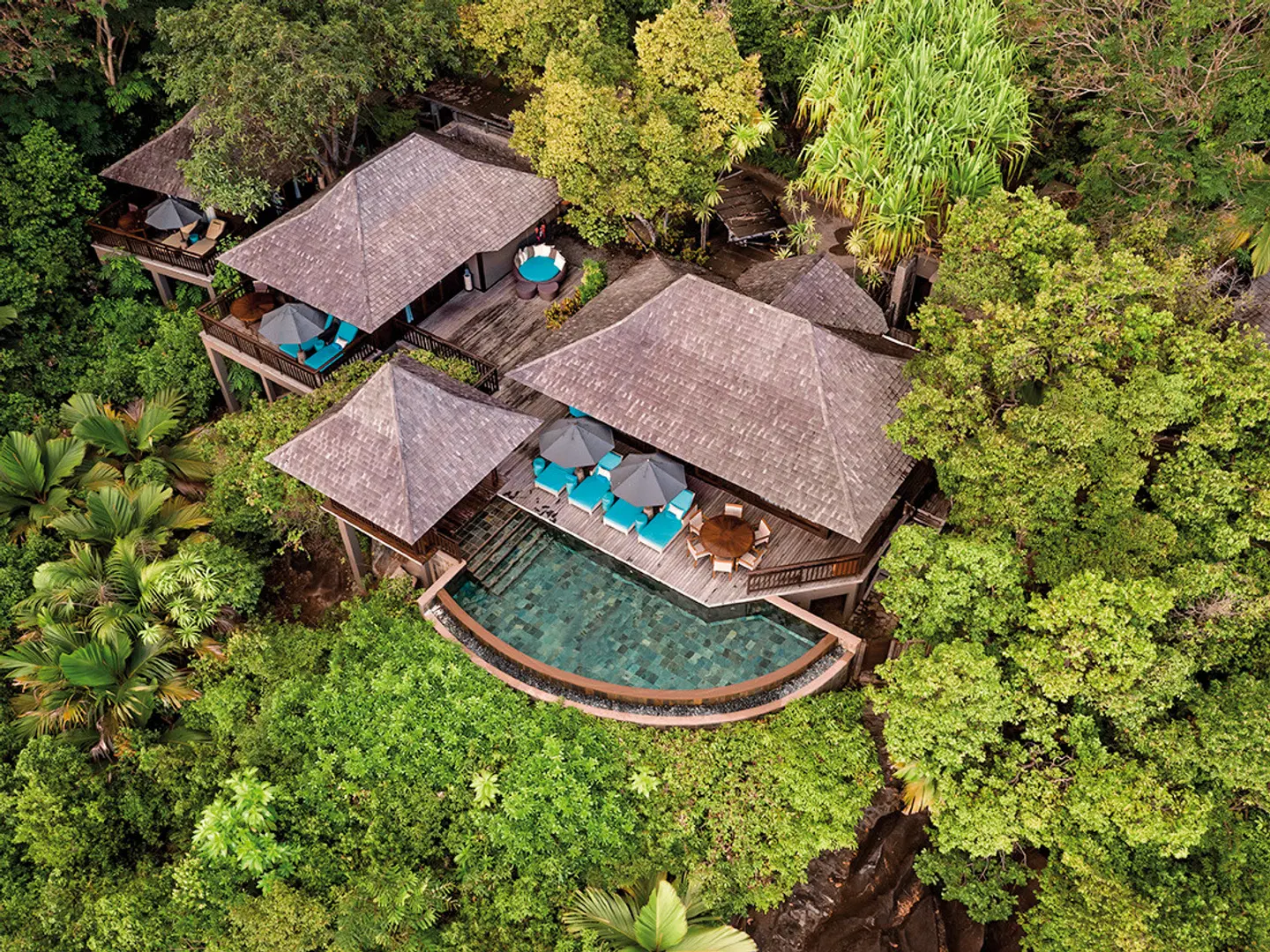 Constance Ephelia EXTERIOR