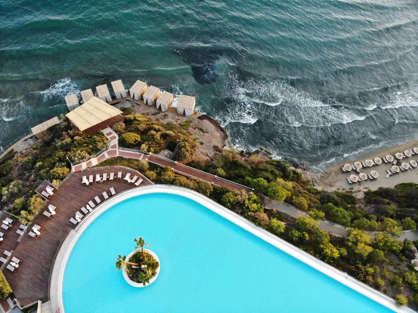 Club Marvy OUTDOOR_POOL