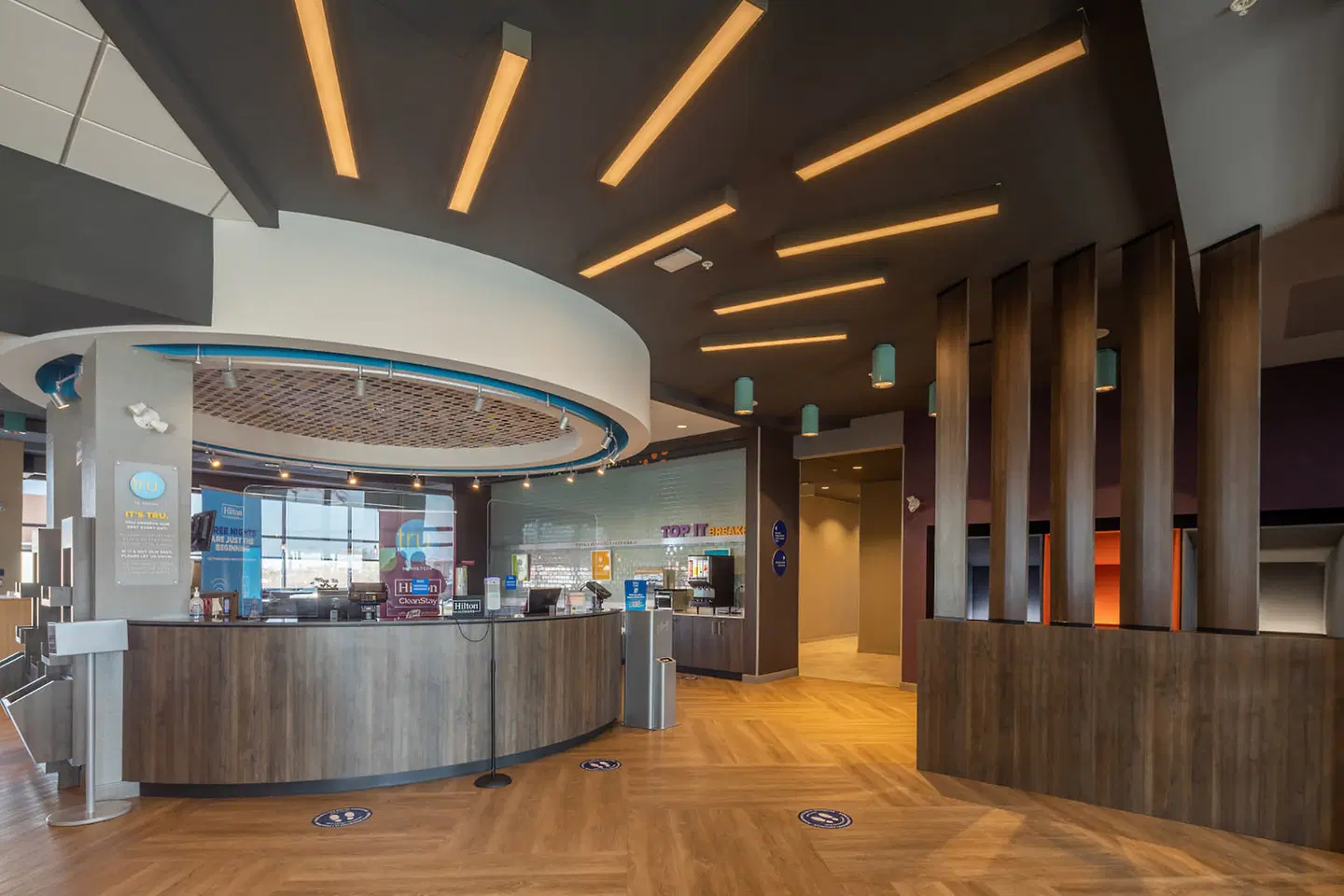 Tru By Hilton Yarmouth LOUNGE_LOBBY