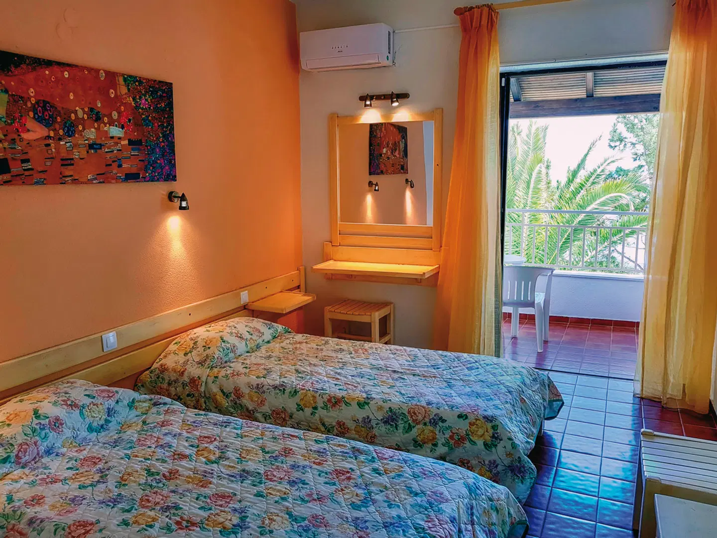 Nautilus ROOM_EXAMPLE