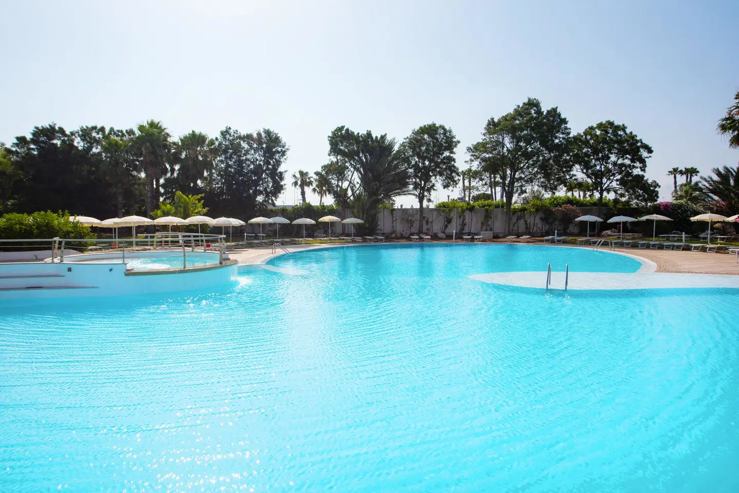 Riva Marina Resort OUTDOOR_POOL