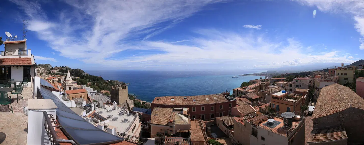 Vello DOro EXTERIOR