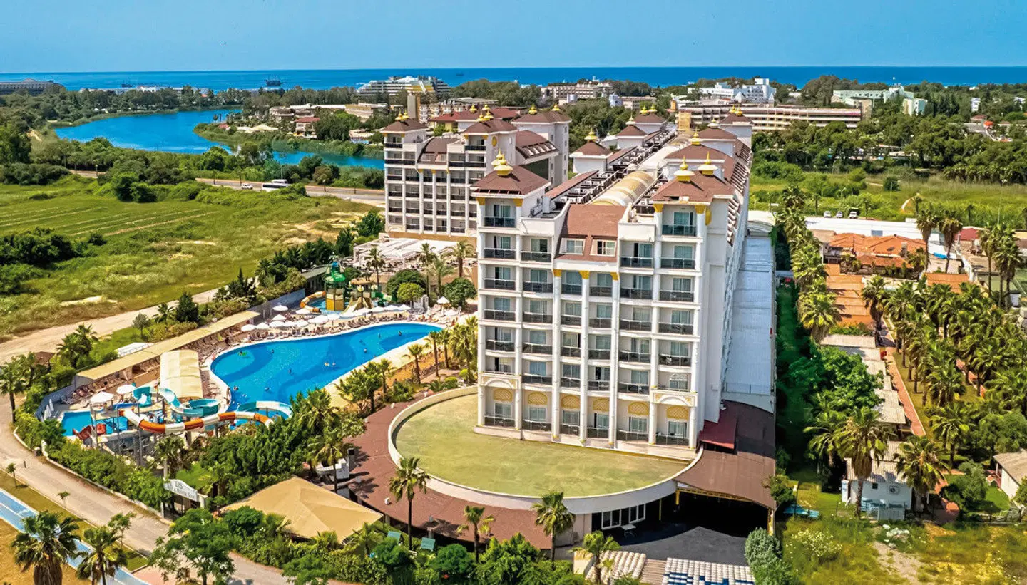 LRS Lake & River Side Hotel & Spa EXTERIOR